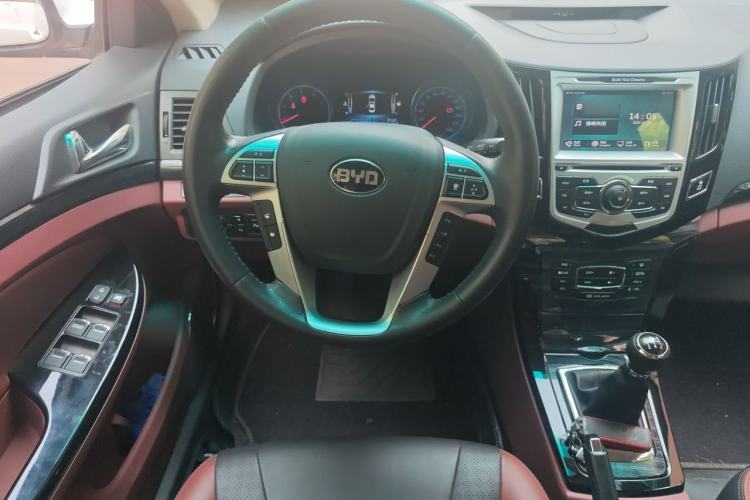 Used BYD Surui 2014 1.5L Manual Luxury Model Steering Wheel
