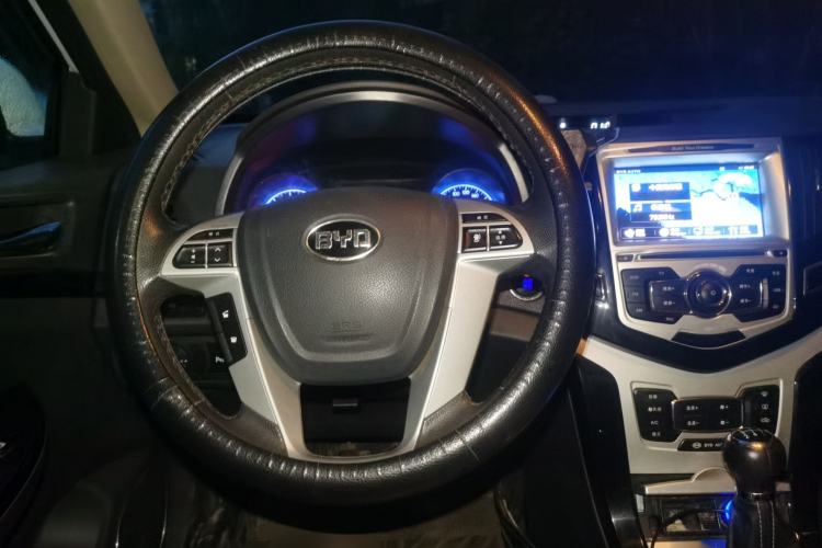 Used BYD Surui 2014 1.5L Manual Luxury Model Steering Wheel