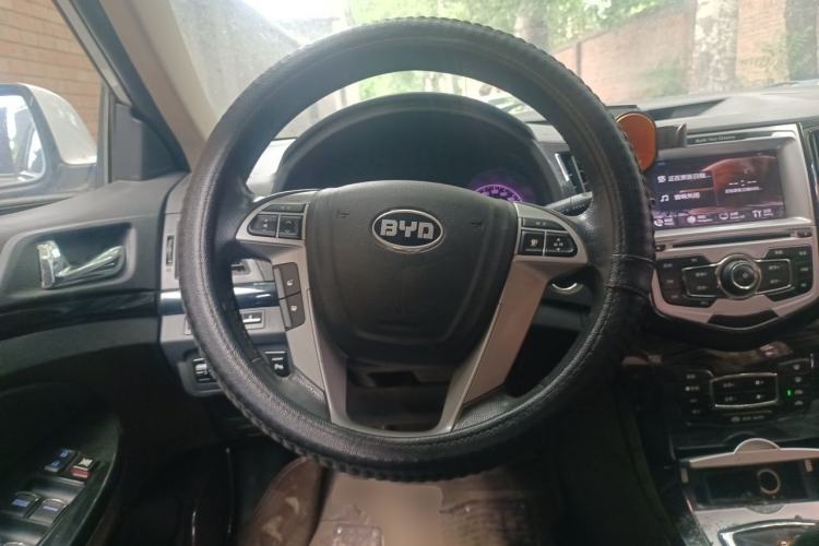 Used BYD Surui 2014 1.5L Manual Luxury Model Steering Wheel