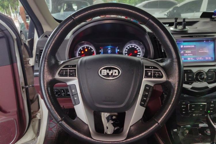 Used BYD Surui 2014 1.5L Automatic Luxury Model Steering Wheel