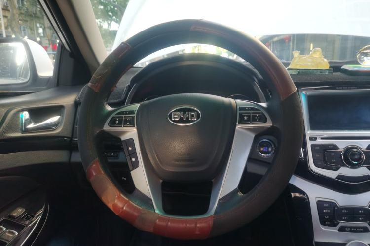 Used BYD Surui 2014 1.5L Manual Luxury Model Steering Wheel