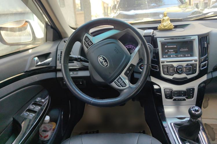 Used BYD Surui 2014 1.5L Manual Luxury Model Steering Wheel