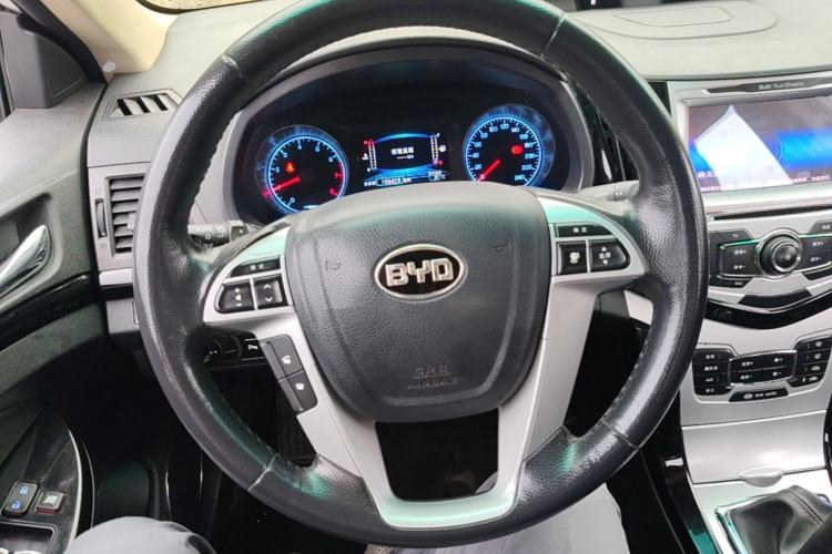Used BYD Surui 2014 1.5L Manual Luxury Model Steering Wheel