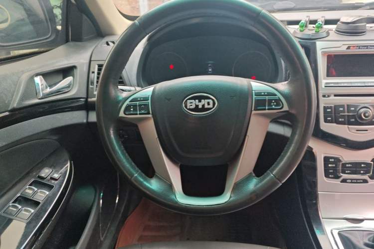 Used BYD Surui 2014 1.5L Manual Comfort Model Steering Wheel
