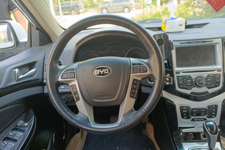 Used BYD Surui 2014 1.5TID Automatic Luxury Model Steering Wheel