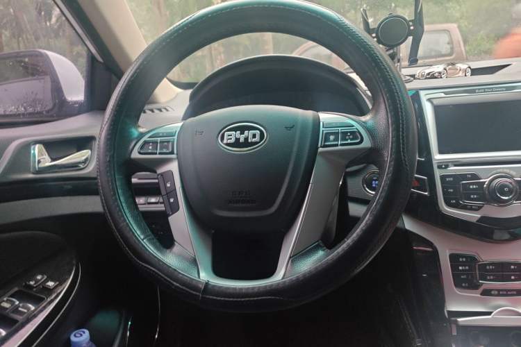 Used BYD Surui 2014 1.5L Manual Luxury Model Steering Wheel