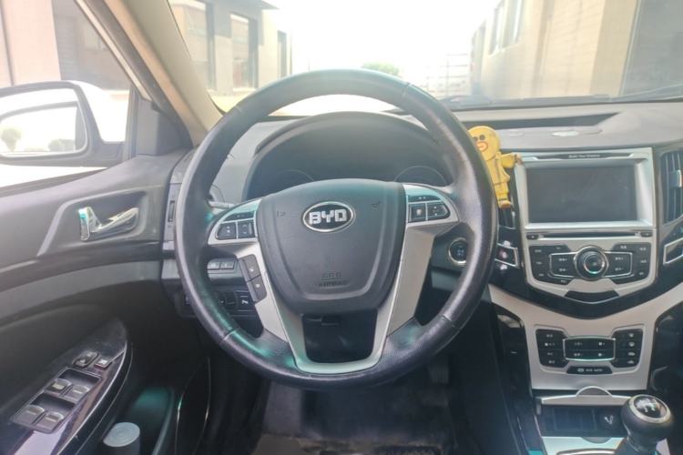 Used BYD Surui 2014 1.5L Manual Luxury Model Steering Wheel