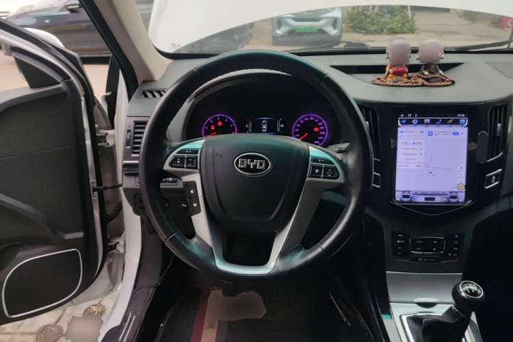 Used BYD Surui 2014 1.5L Manual Luxury Model Steering Wheel
