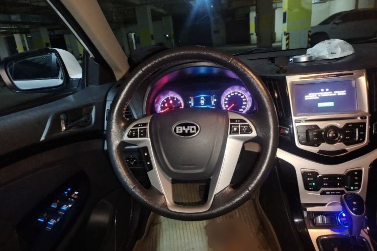 Used BYD Surui 2014 1.5L Automatic Luxury Model Steering Wheel