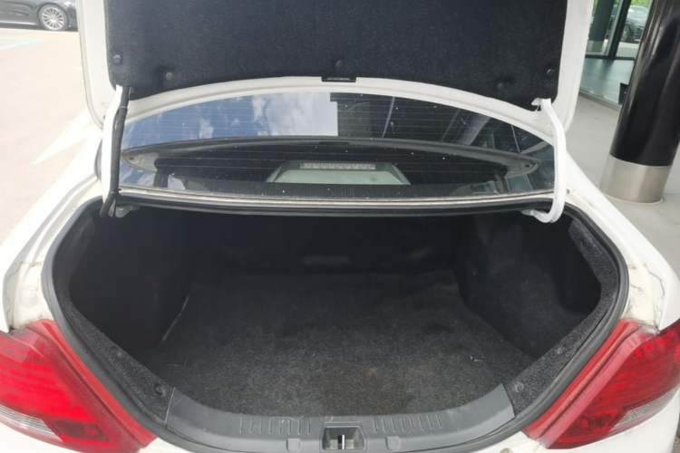 Used BYD Surui 2014 1.5L Manual Luxury Model Trunk