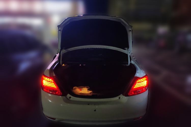 Used BYD Surui 2014 1.5L Automatic Comfort Version Trunk