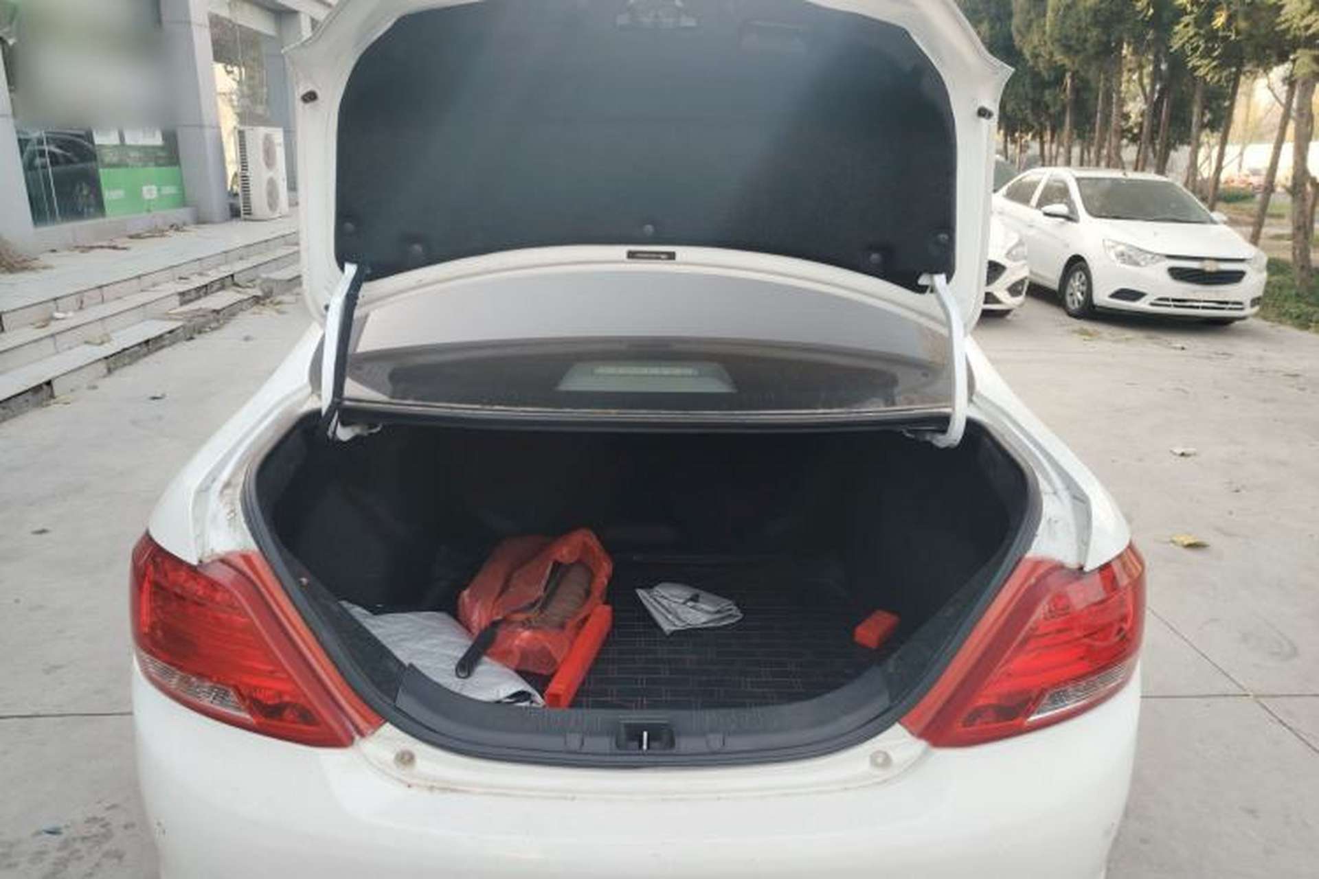 Used BYD Surui 2014 1.5L Automatic Luxury Model Trunk