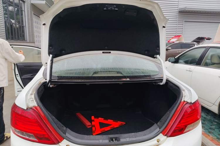 Used BYD Surui 2014 1.5L Manual Luxury Model Trunk