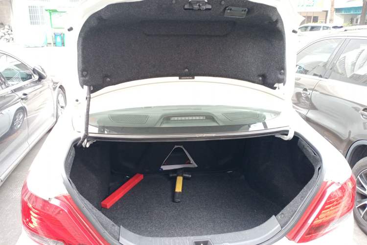 Used BYD Surui 2014 1.5L Automatic Luxury Model Trunk