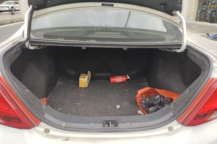 Used BYD Surui 2014 1.5L Automatic Luxury Model Trunk