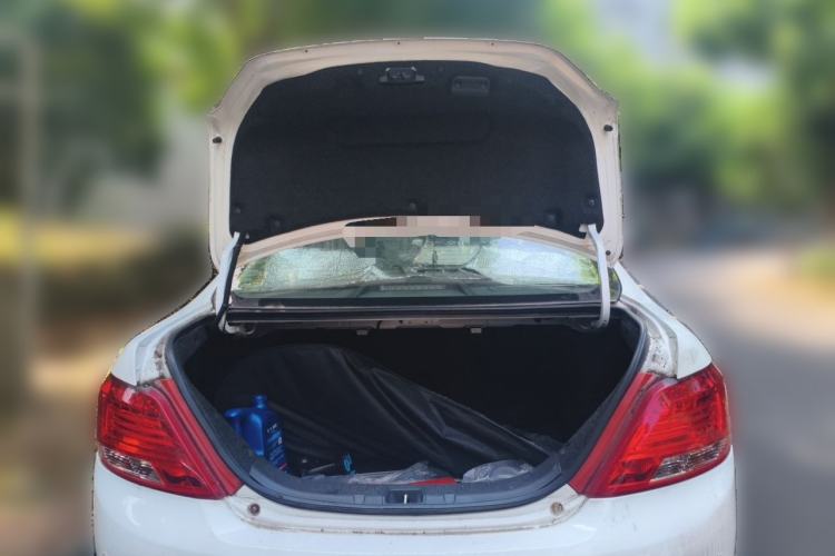 Used BYD Surui 2014 1.5TID Automatic Luxury Model Trunk