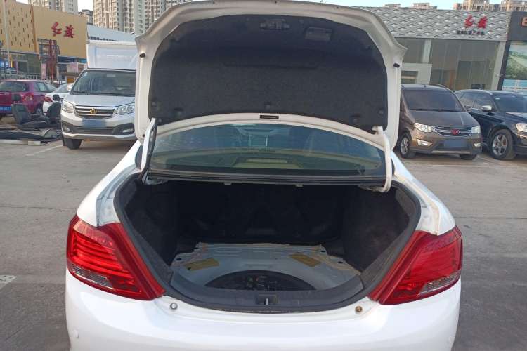 Used BYD Surui 2014 1.5L Manual Luxury Model Trunk