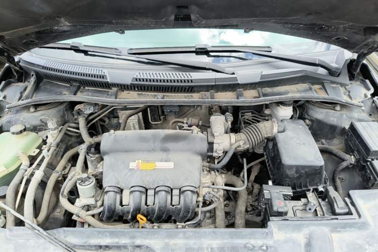 Used BYD Surui 2015 Revised Version 1.5L Manual Luxury Edition Engine Bay