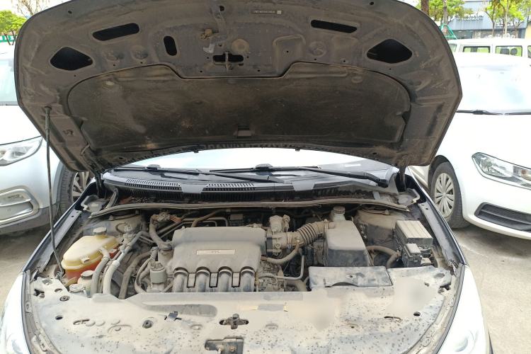 Used BYD Surui 2015 Revised Version 1.5L Manual Luxury Edition Engine Bay