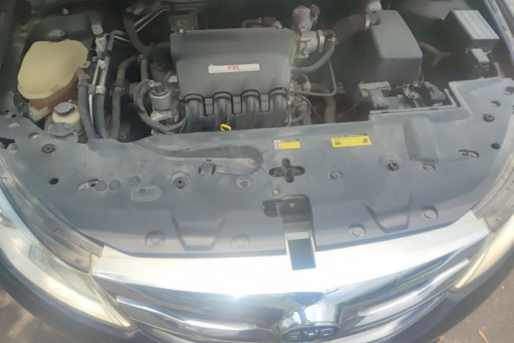 Used BYD Surui 2015 Revised Version 1.5L Automatic Luxury Edition Engine Bay
