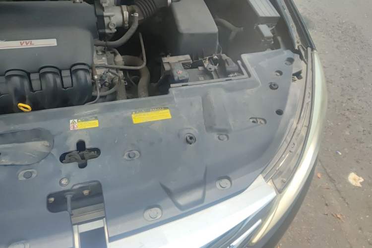 Used BYD Surui 2015 Revised Version 1.5L Automatic Luxury Edition Engine Bay Left