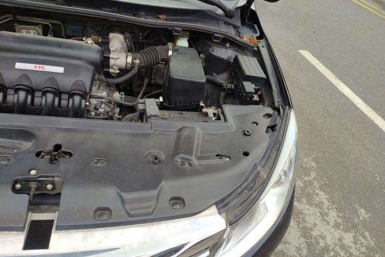 Used BYD Surui 2015 1.5L Manual Luxury Model Engine Bay Left