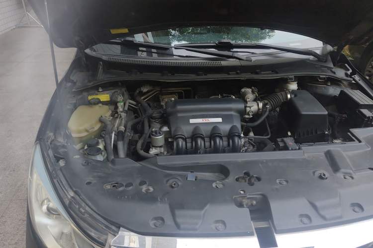 Used BYD Surui 2015 1.5L Manual Luxury Model Engine Bay Right