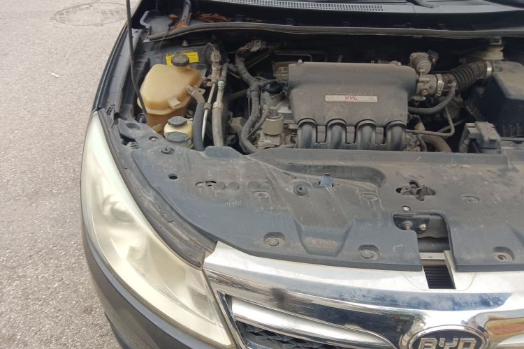 Used BYD Surui 2015 1.5L Manual Luxury Model Engine Bay Right