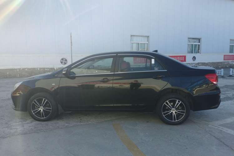 Used BYD Surui 2015 1.5L Manual Luxury Model Exterior 3