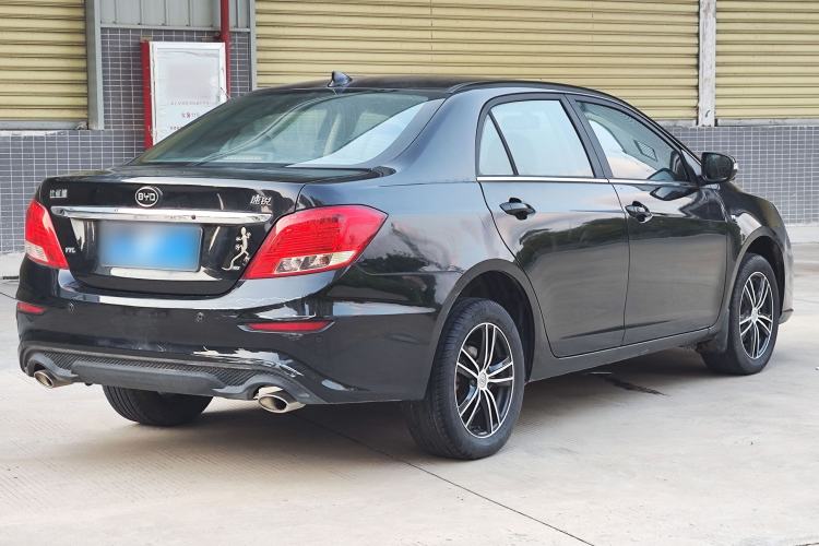 Used BYD Surui 2015 Revised Version 1.5L Manual Luxury Edition Exterior 5