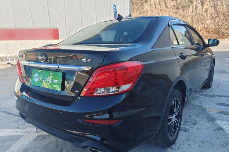 Used BYD Surui 2015 1.5L Manual Luxury Model Exterior 6