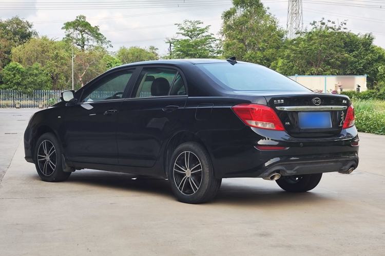 Used BYD Surui 2015 Revised Version 1.5L Manual Luxury Edition Exterior 7