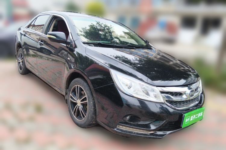 Used BYD Surui 2015 1.5L Manual Luxury Model Front Right 45 Deg