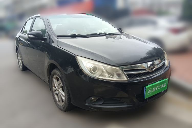 Used BYD Surui 2015 1.5L Manual Luxury Model Front Right 45 Deg