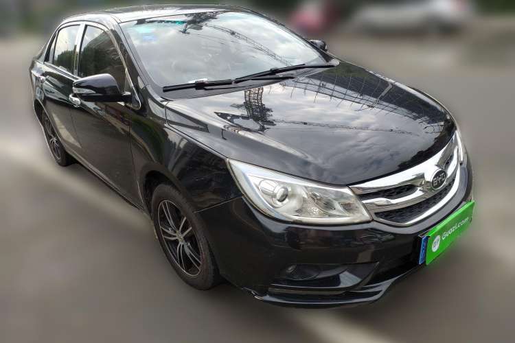 Used BYD Surui 2015 1.5L Manual Luxury Model Front Right 45 Deg