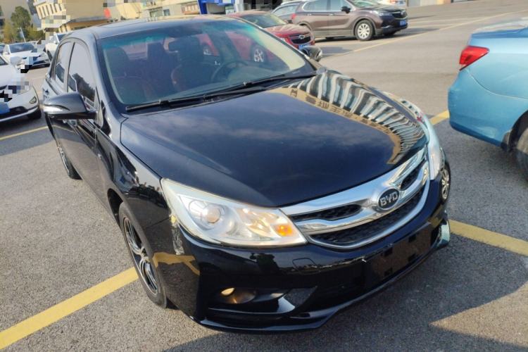 Used BYD Surui 2015 Revised Version 1.5L Manual Luxury Edition Front Right 45 Deg