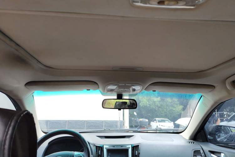 Used BYD Surui 2015 Revised Version 1.5L Manual Luxury Edition Headliner
