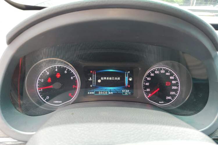 Used BYD Surui 2015 Revised Version 1.5L Manual Luxury Edition Instrument Cluster