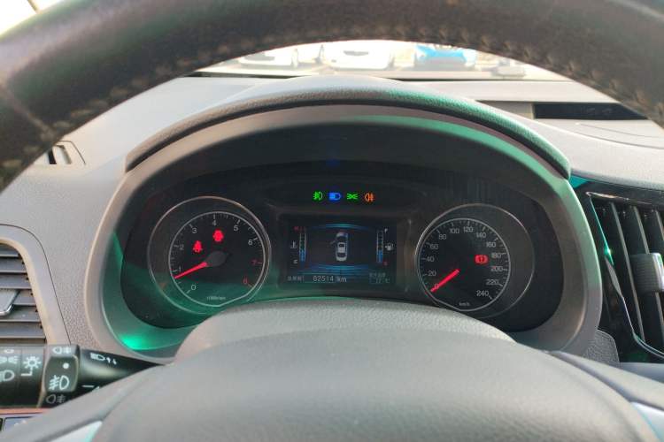 Used BYD Surui 2015 Revised Version 1.5L Manual Luxury Edition Instrument Cluster