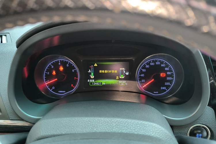 Used BYD Surui 2015 Revised Version 1.5L Manual Luxury Edition Instrument Cluster