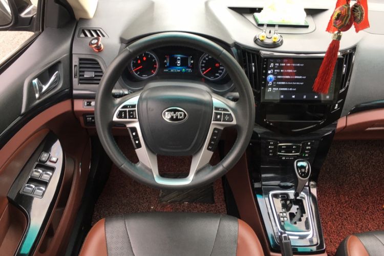 Used BYD Surui 2015 1.5L Automatic Luxury Model Interior 2