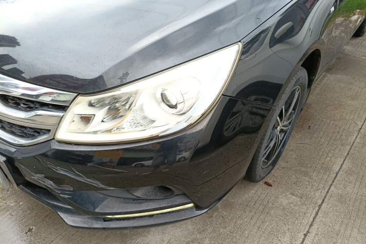 Used BYD Surui 2015 Revised Version 1.5L Manual Luxury Edition Left Front Headlight