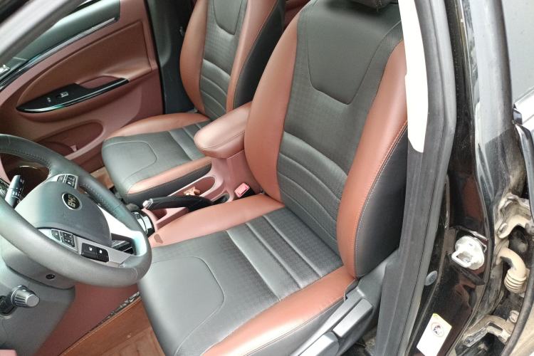 Used BYD Surui 2015 Revised Version 1.5L Manual Luxury Edition Left Front Seat