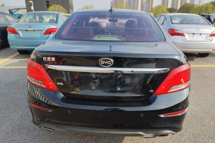 Used BYD Surui 2015 Revised Version 1.5L Manual Luxury Edition Rear