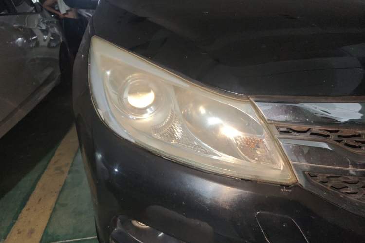 Used BYD Surui 2015 1.5L Manual Luxury Model Right Front Headlight