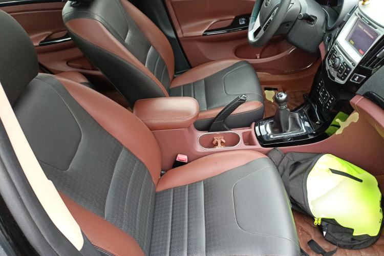 Used BYD Surui 2015 Revised Version 1.5L Manual Luxury Edition Right Front Seat
