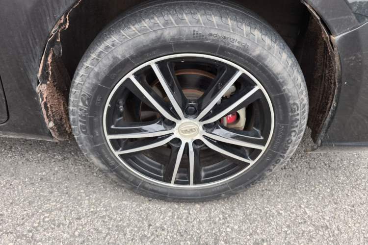 Used BYD Surui 2015 1.5L Manual Luxury Model Right Front Wheel Hub