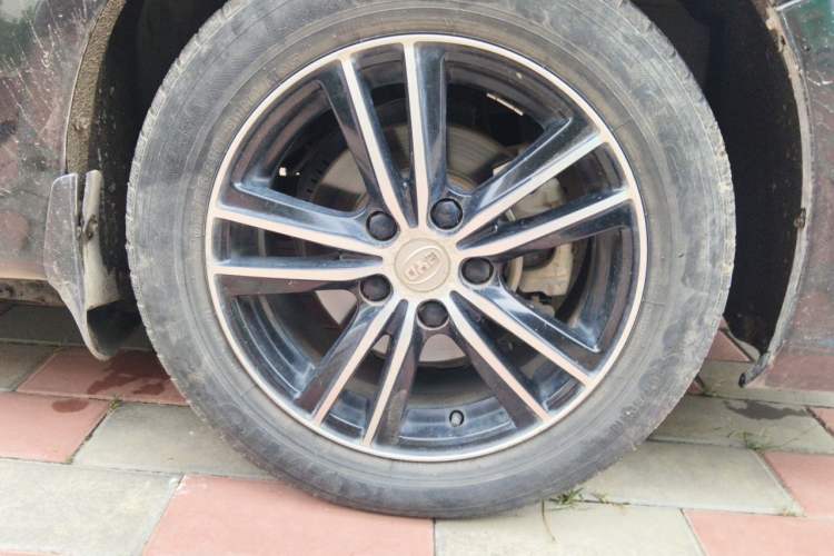 Used BYD Surui 2015 1.5L Manual Luxury Model Right Front Wheel Hub