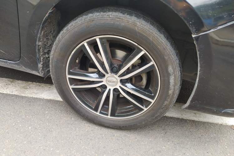 Used BYD Surui 2015 1.5L Manual Luxury Model Right Front Wheel Hub