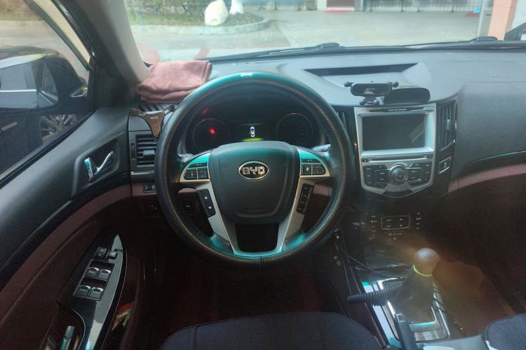 Used BYD Surui 2015 1.5L Manual Luxury Model Steering Wheel